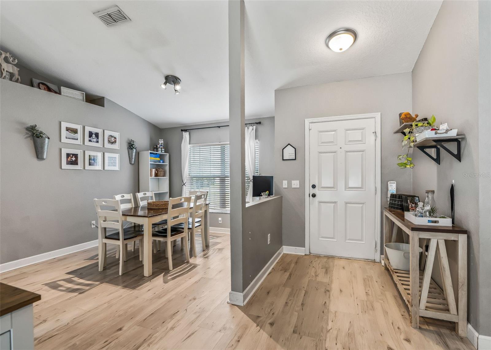 6 Hemlock Court Pass Property Photo 6