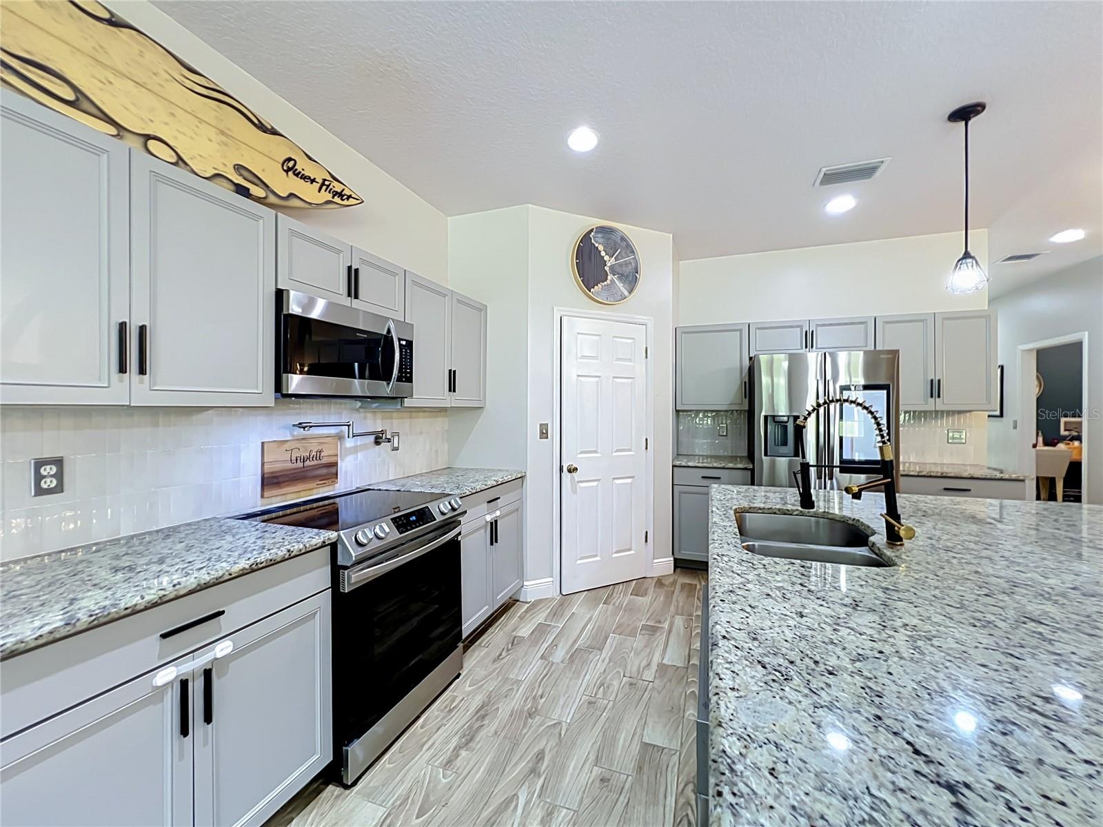 34814 William Ln Property Photo 27