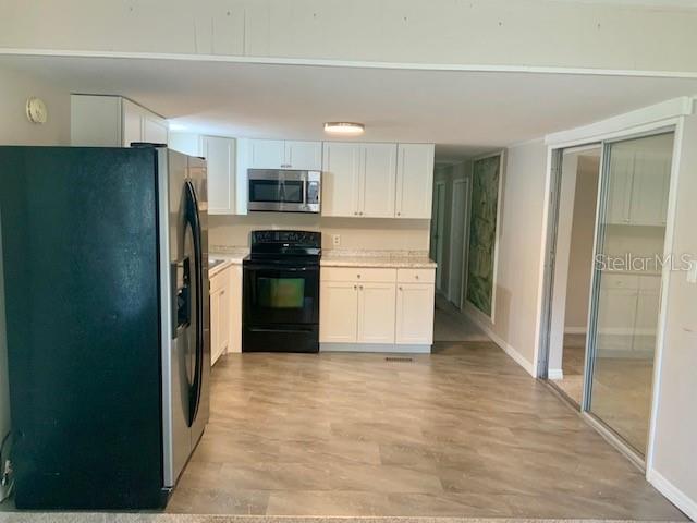 9775 Se 164th Pl Property Photo 4