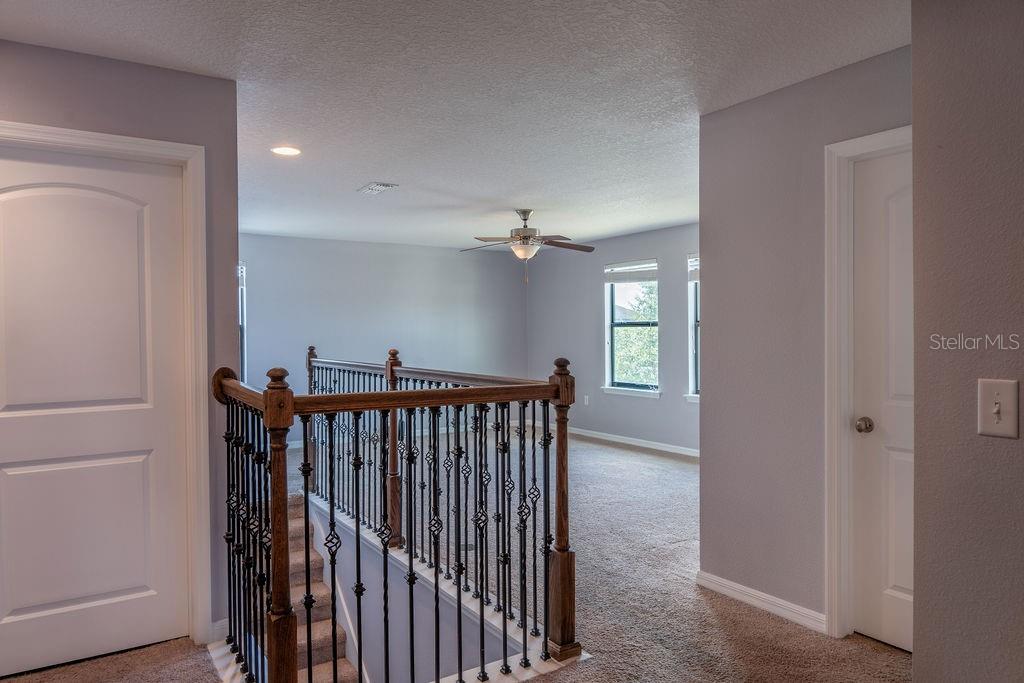 612 Silverthorn Pl Property Photo 17