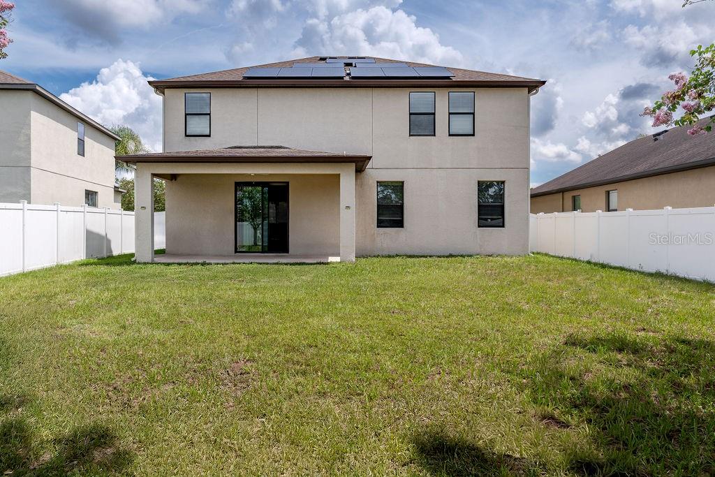 612 Silverthorn Pl Property Photo 35