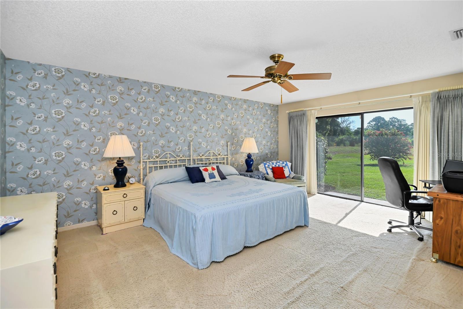 821 N Golf Course Dr Property Photo 16