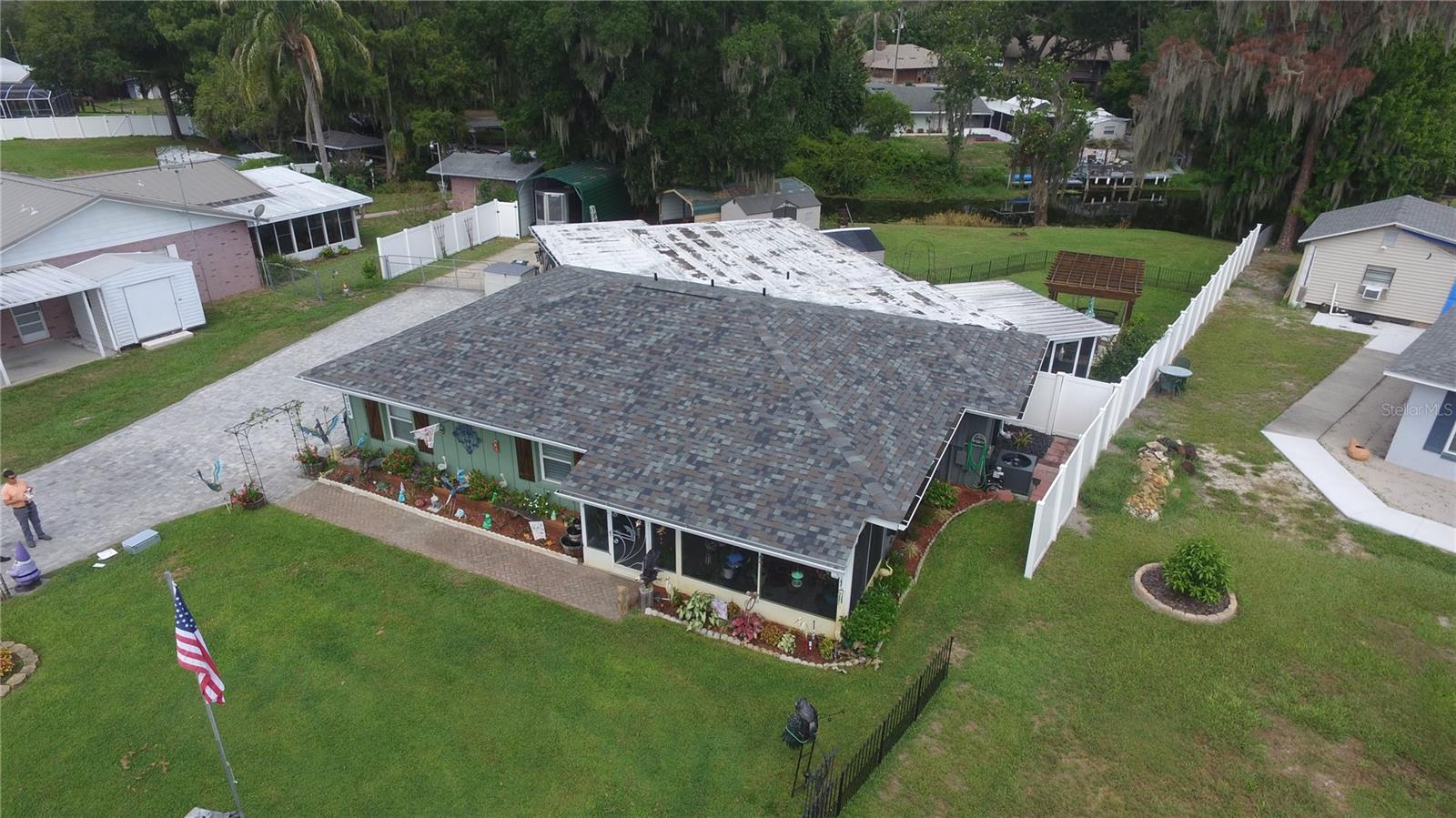 12115 Virginia Dr Property Photo 3