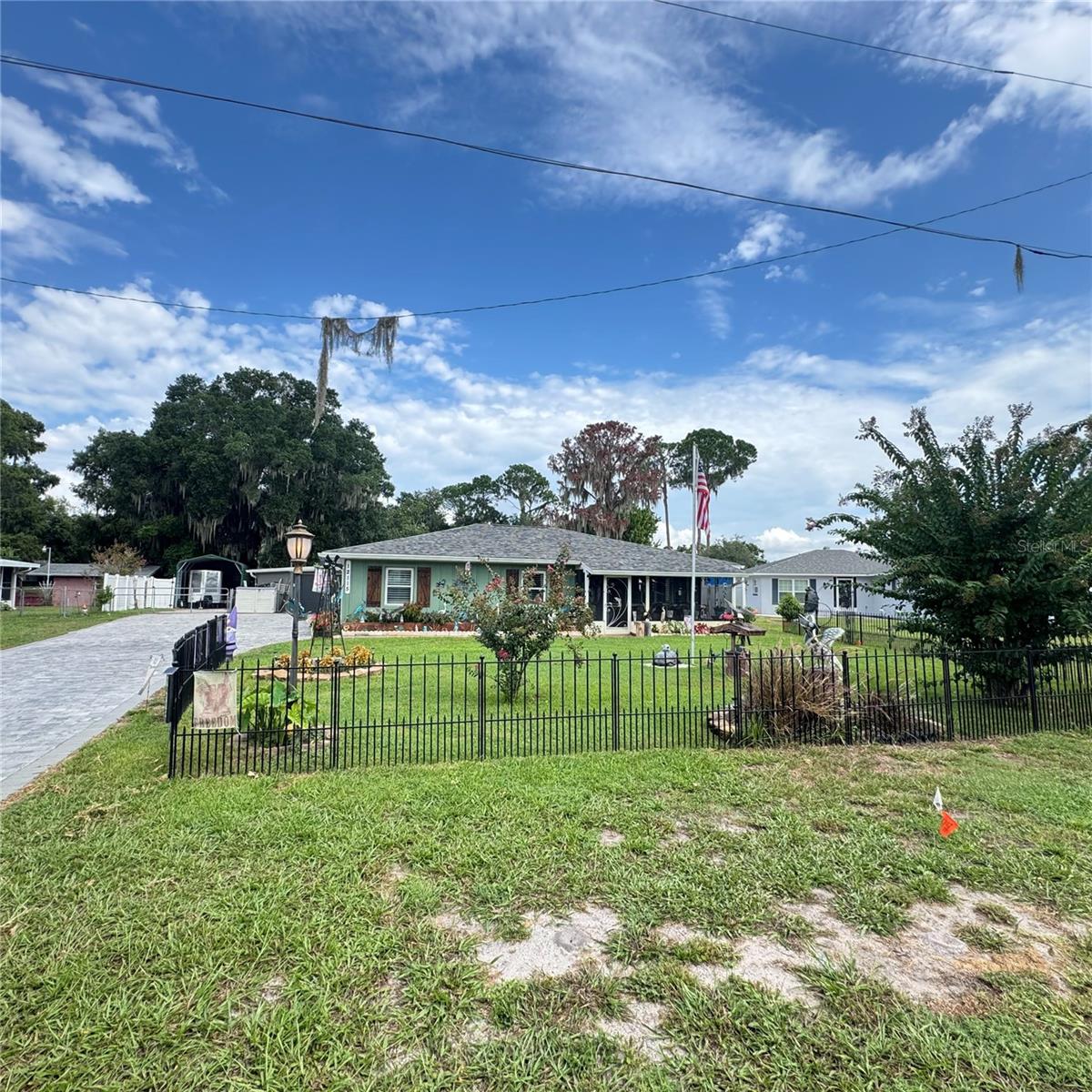 12115 Virginia Dr Property Photo 4