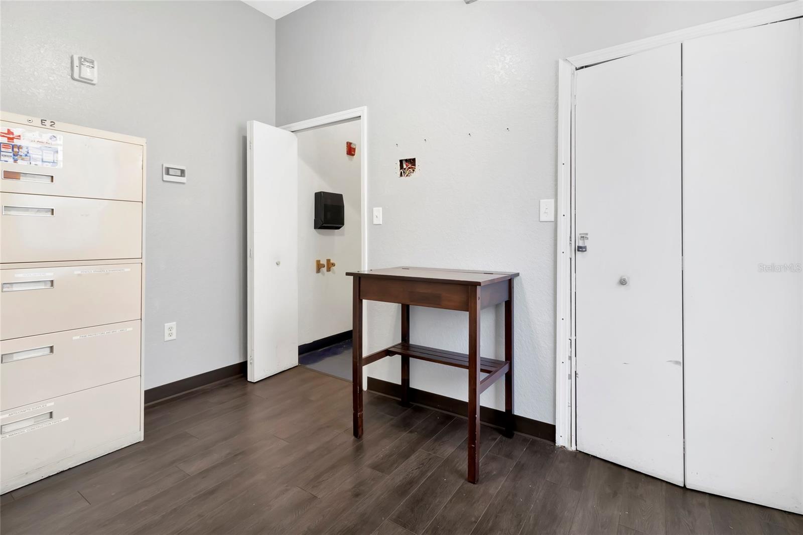 105 E Baker St Property Photo 10