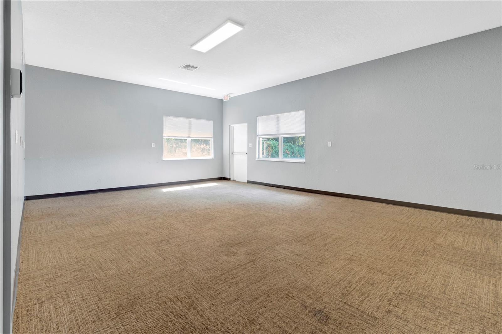 105 E Baker St Property Photo 20