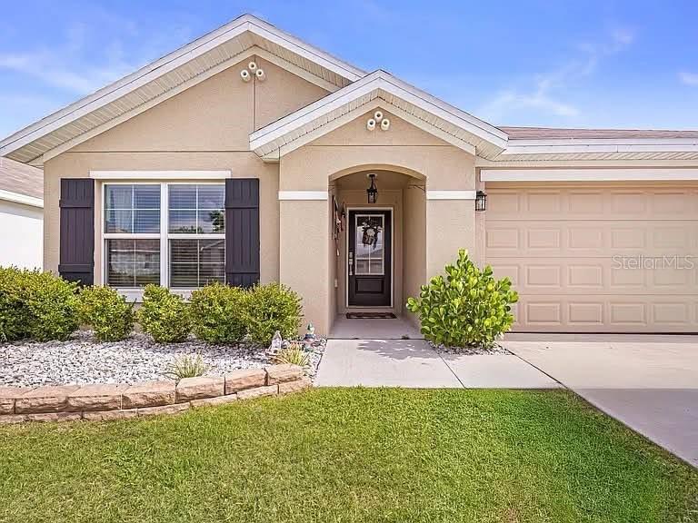 8574 TRIUMPH CIR Property Photo 1