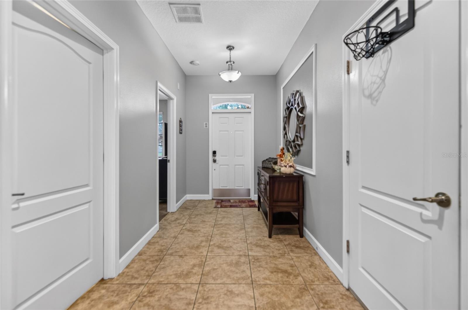 1400 Wexford Way Property Photo 6