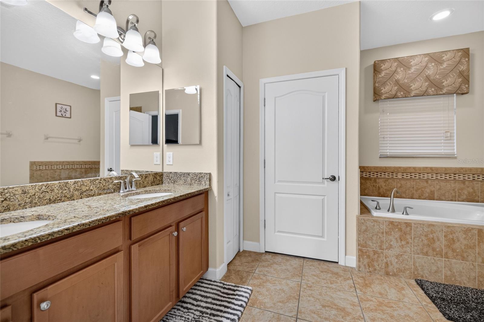 1400 Wexford Way Property Photo 8