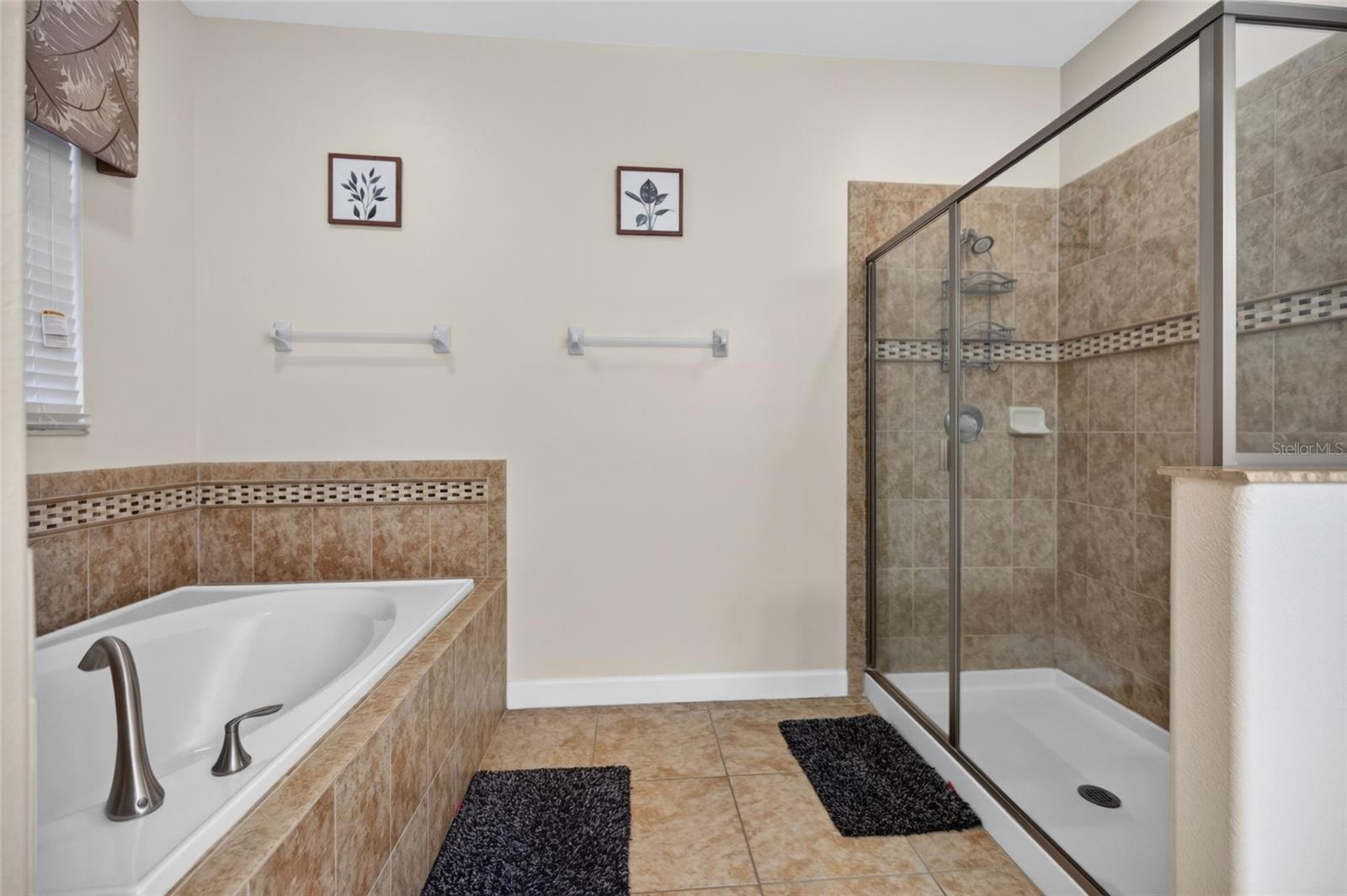 1400 Wexford Way Property Photo 9