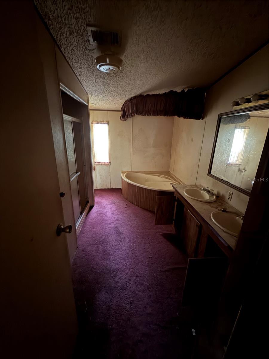 45901 Michigan Rd Property Photo 5
