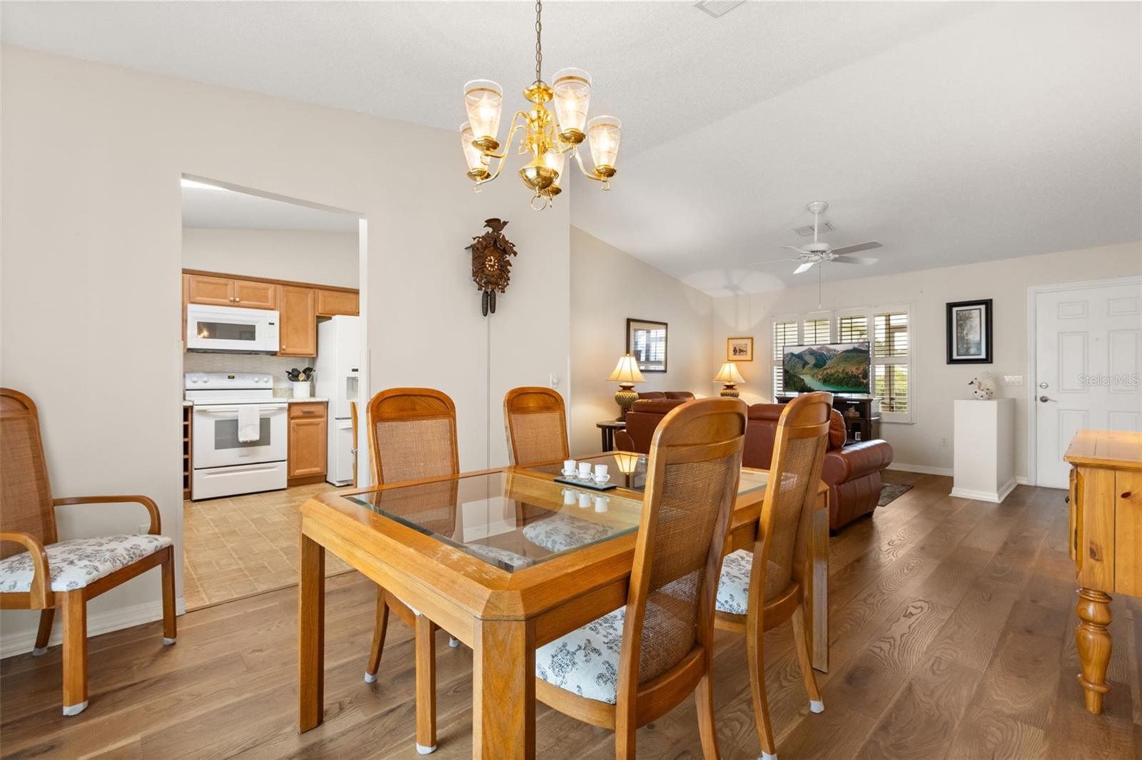 2527 Botello Ave Property Photo 4