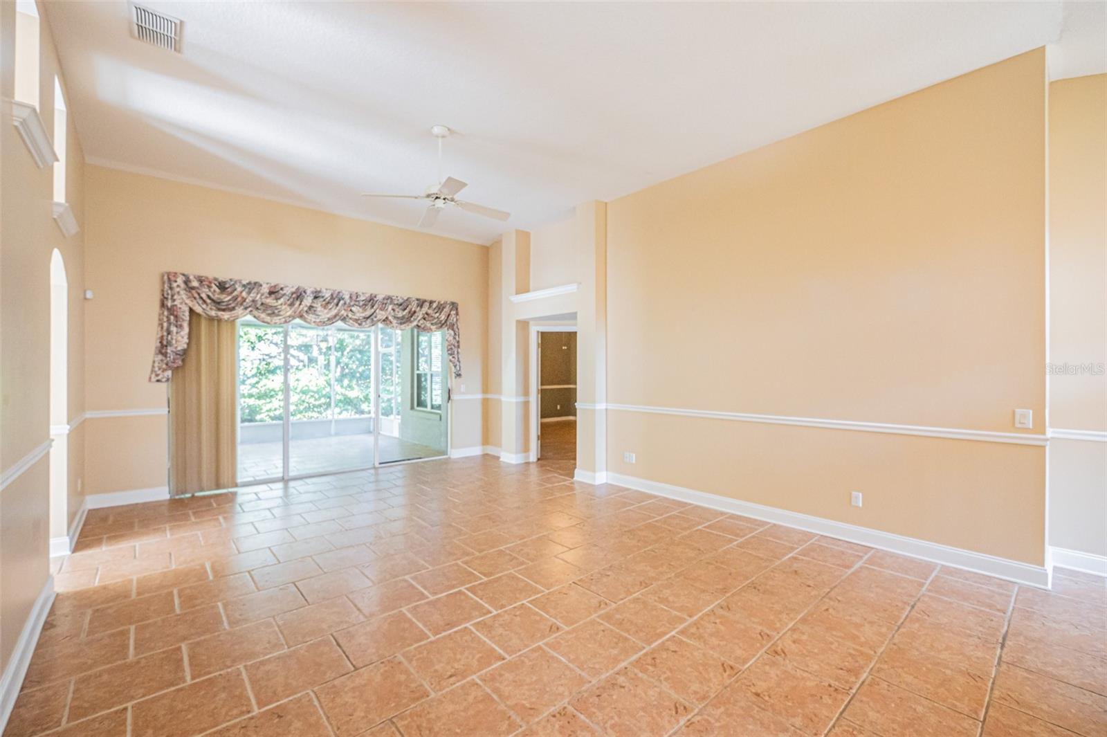 7004 Pine Hollow Dr Property Photo 10