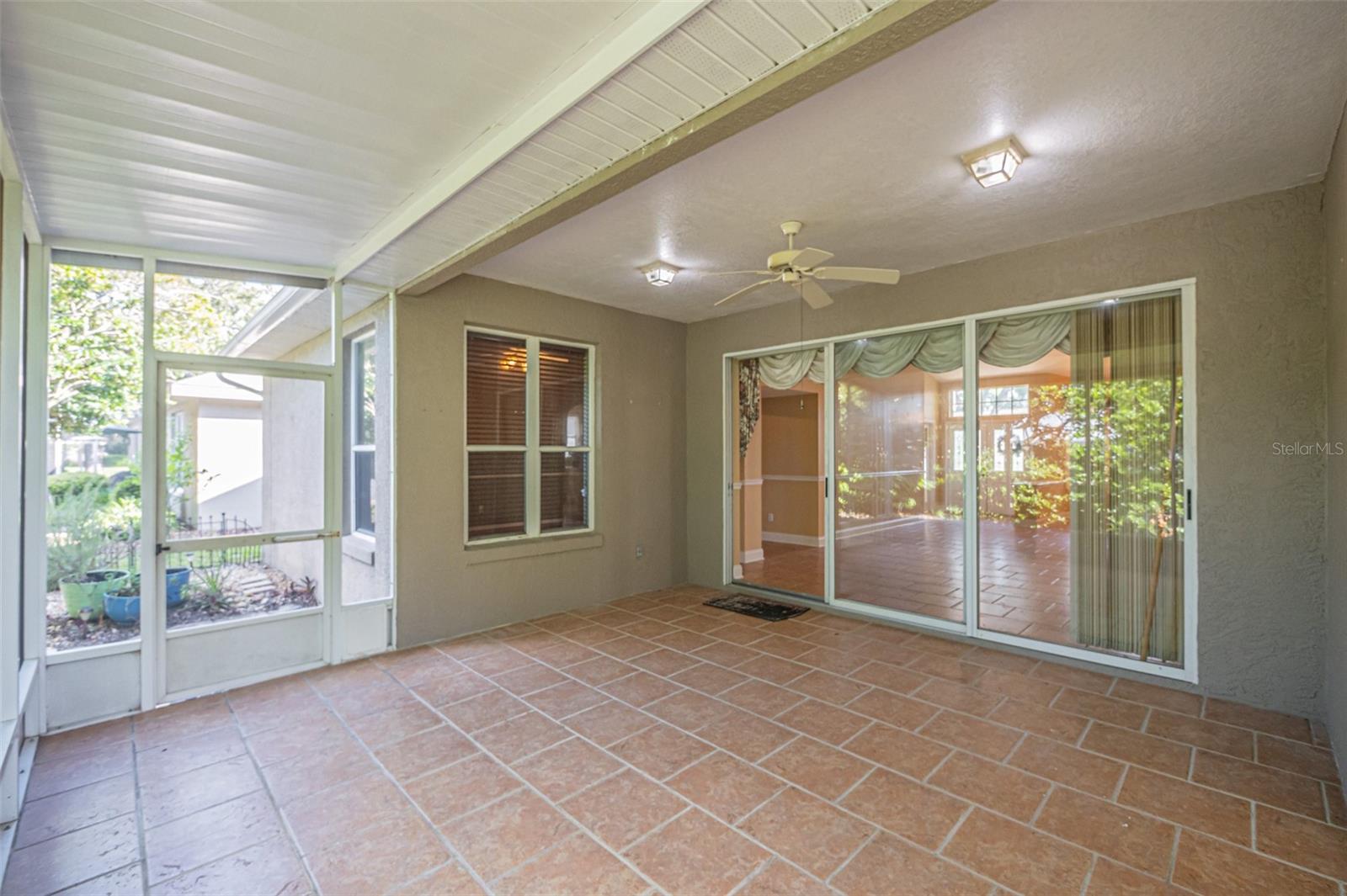 7004 Pine Hollow Dr Property Photo 41
