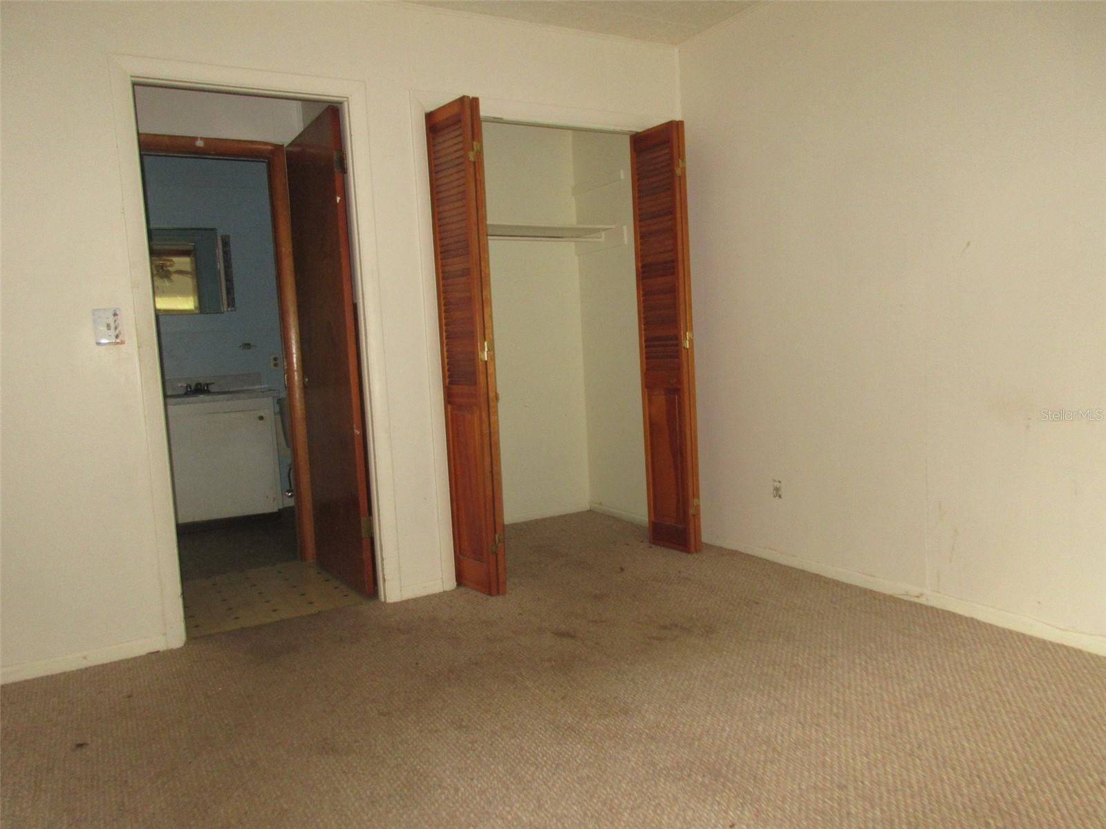 11639 Huggins St Property Photo 6