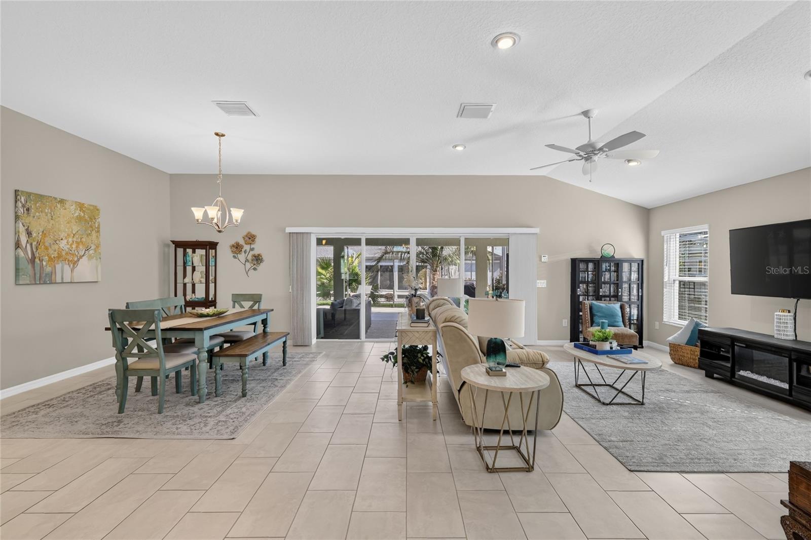 5825 Flint Loop Property Photo 11