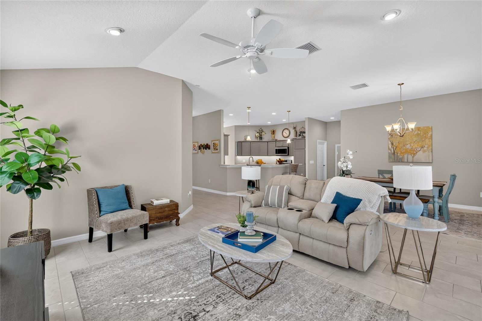 5825 Flint Loop Property Photo 14
