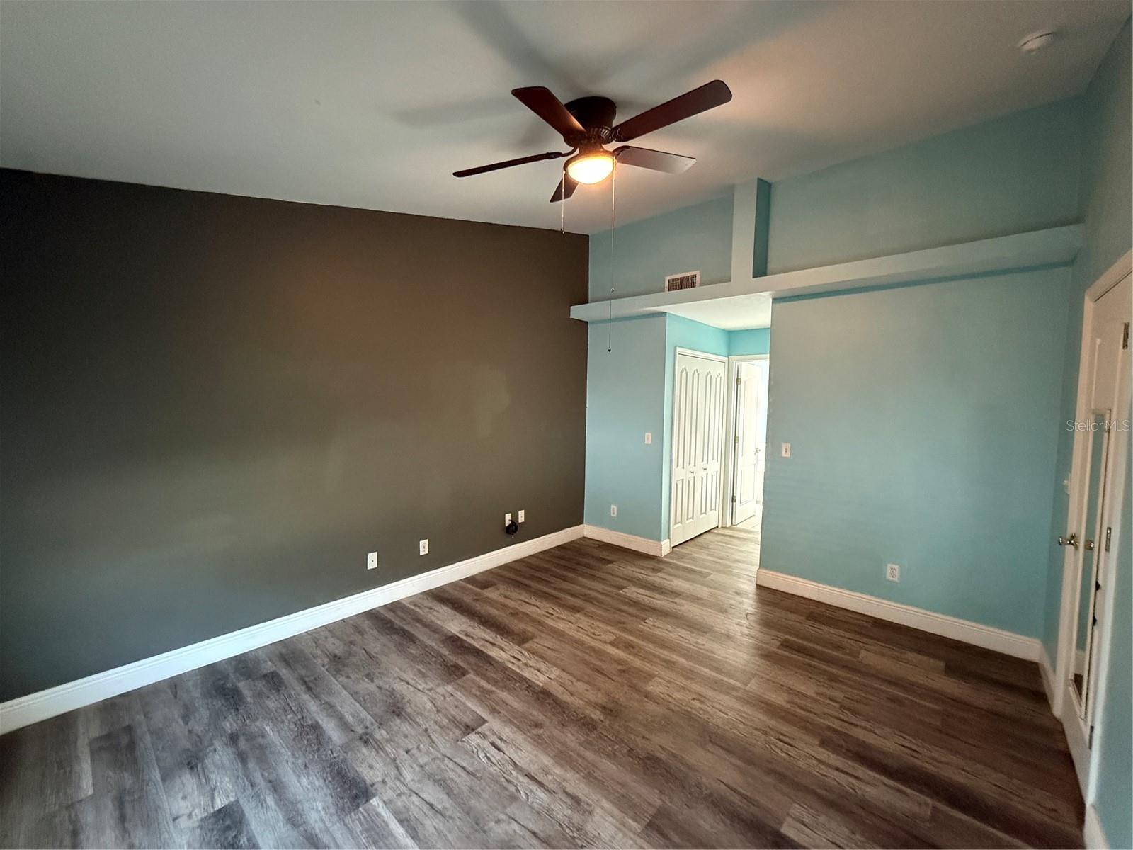 8927 Courtyard Ln Property Photo 11