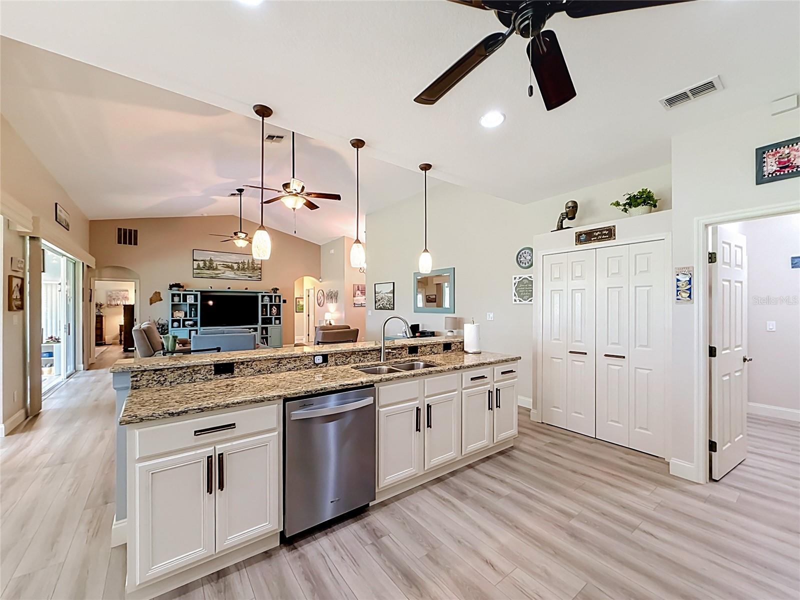 25543 Maurepas Ln Property Photo 14