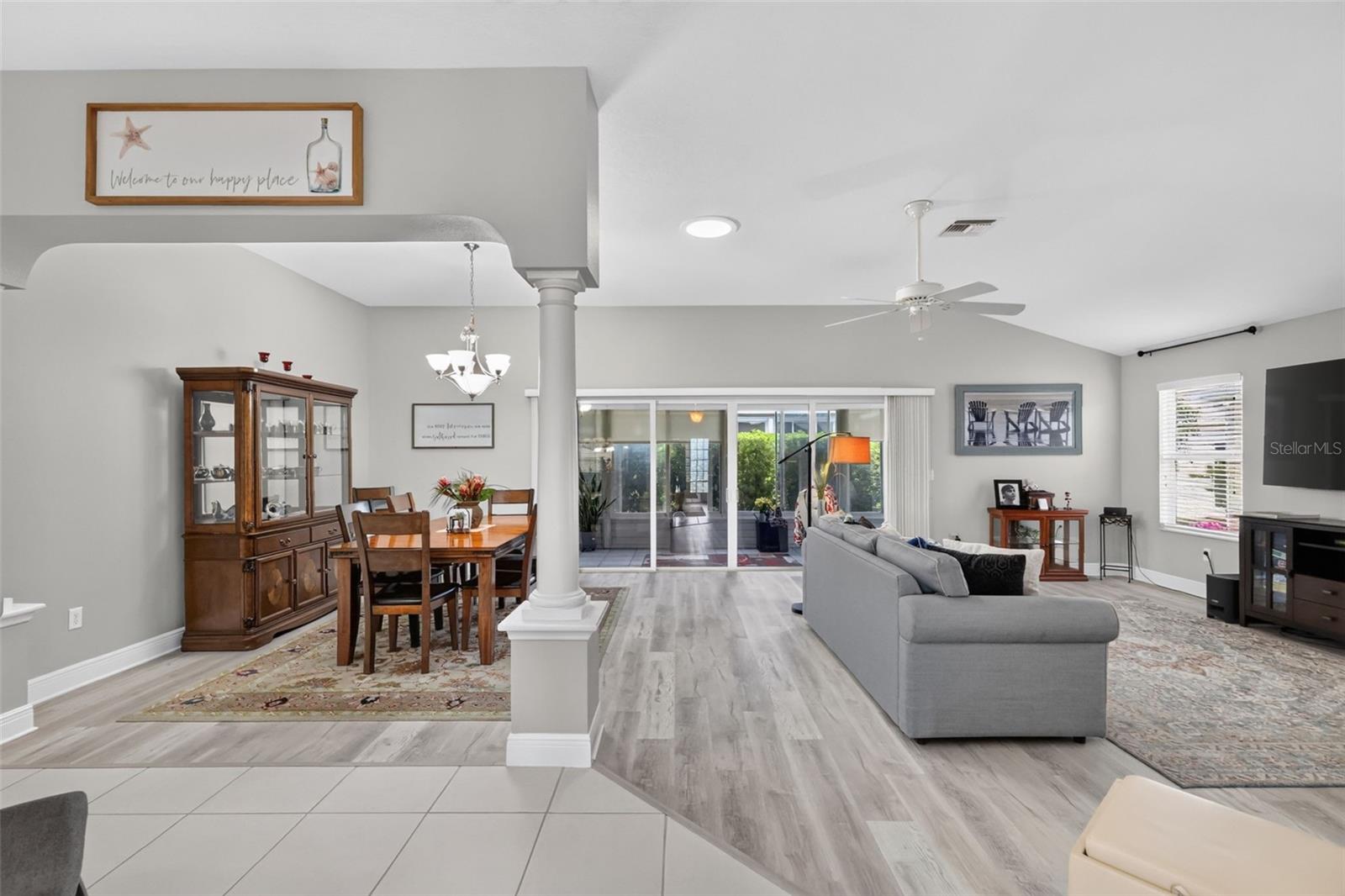 2761 Persimmon Loop Property Photo 4