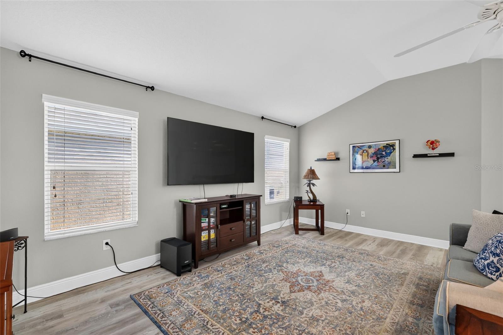 2761 Persimmon Loop Property Photo 6