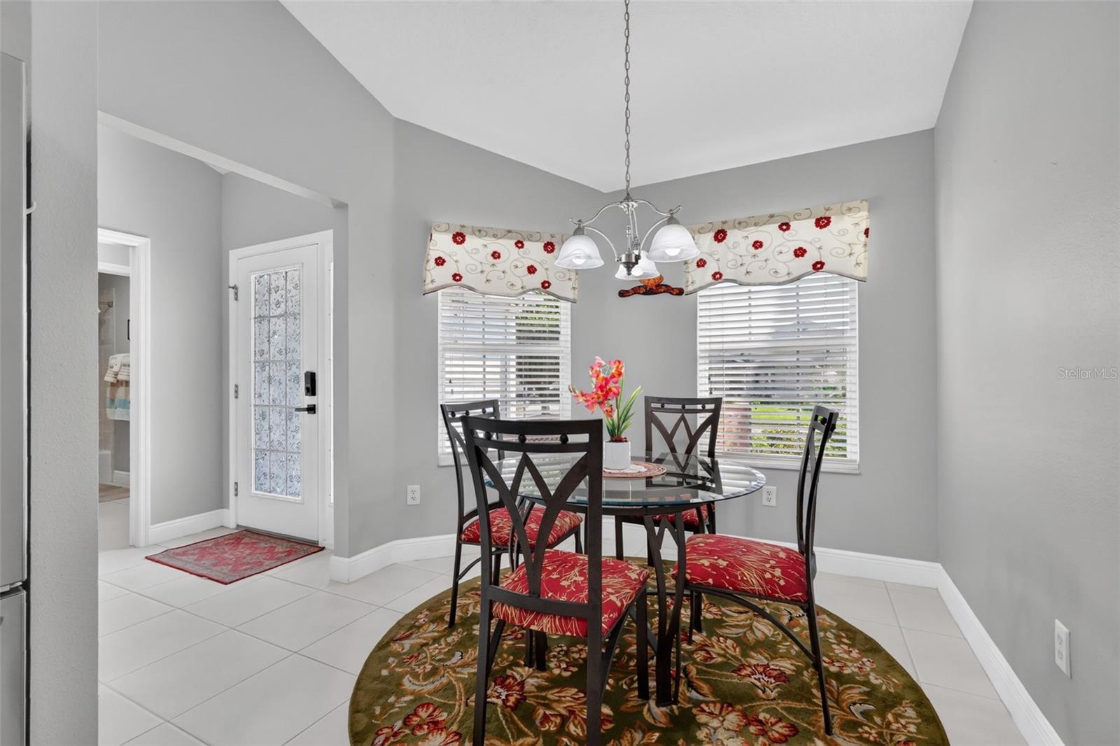2761 Persimmon Loop Property Photo 13
