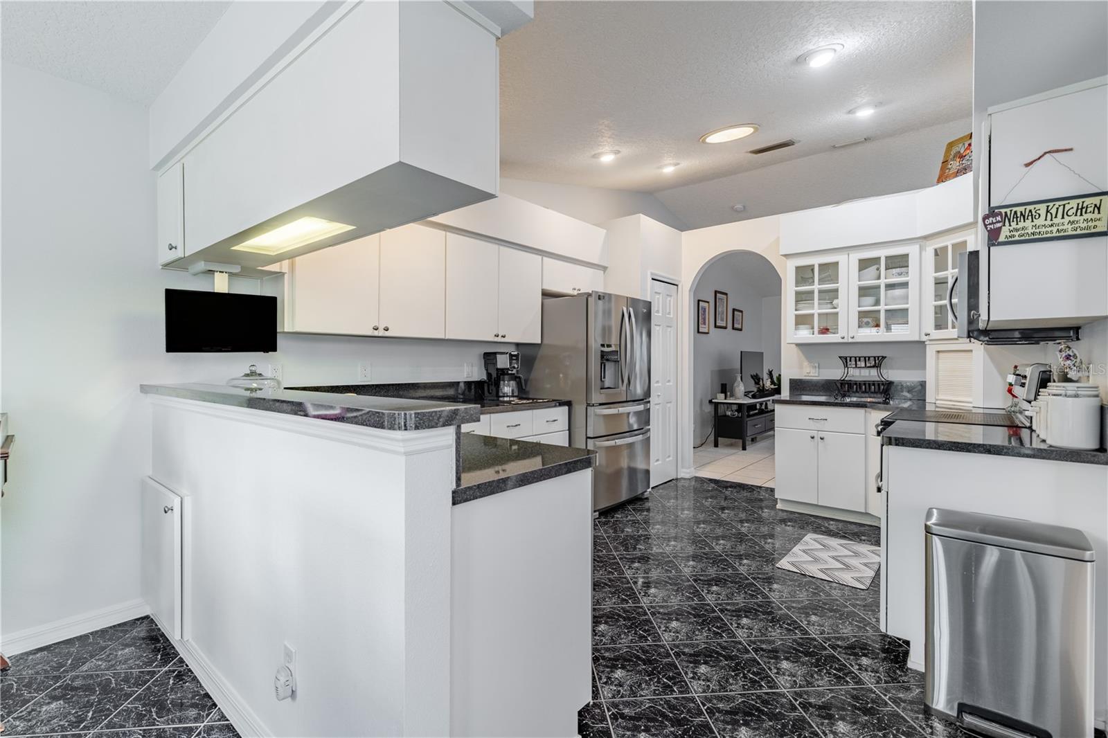 5154 Indian Ocean Loop Property Photo 15
