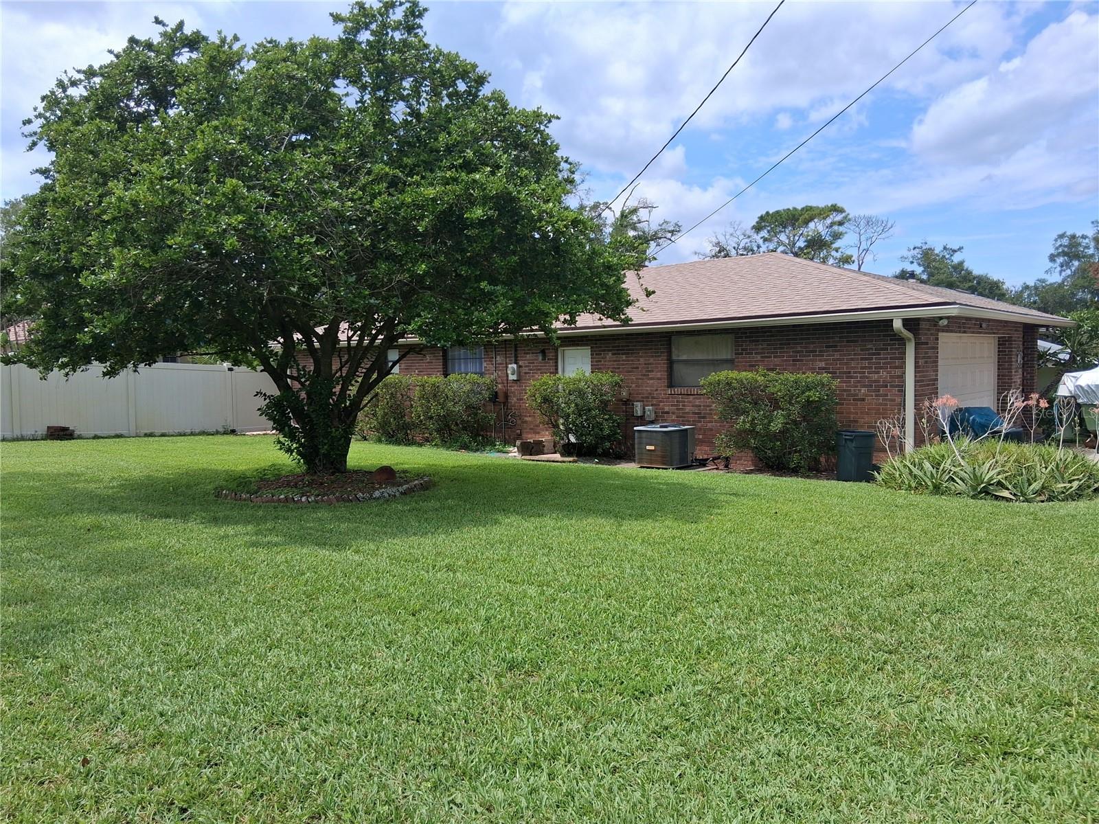 400 W Orange St Property Photo 2