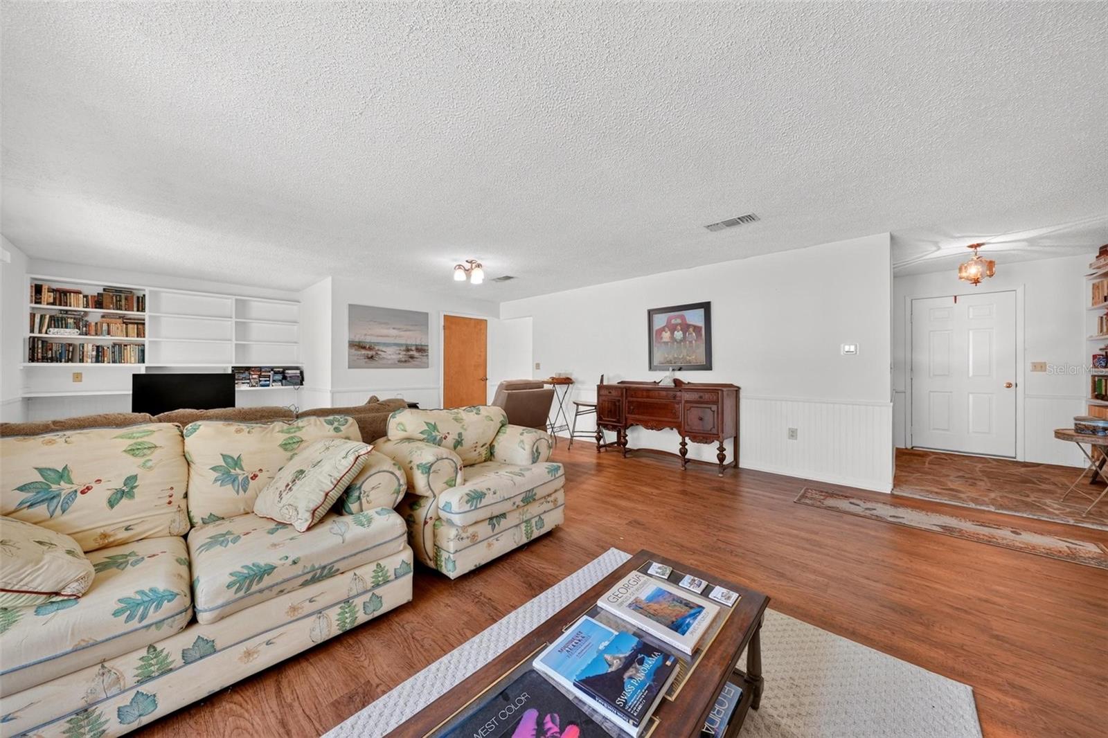 16529 Orange Ave Property Photo 10