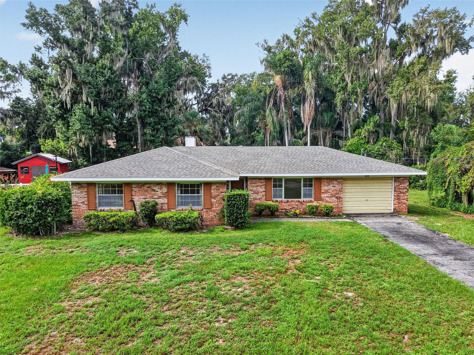 8050 Spring Dr Property Photo 1