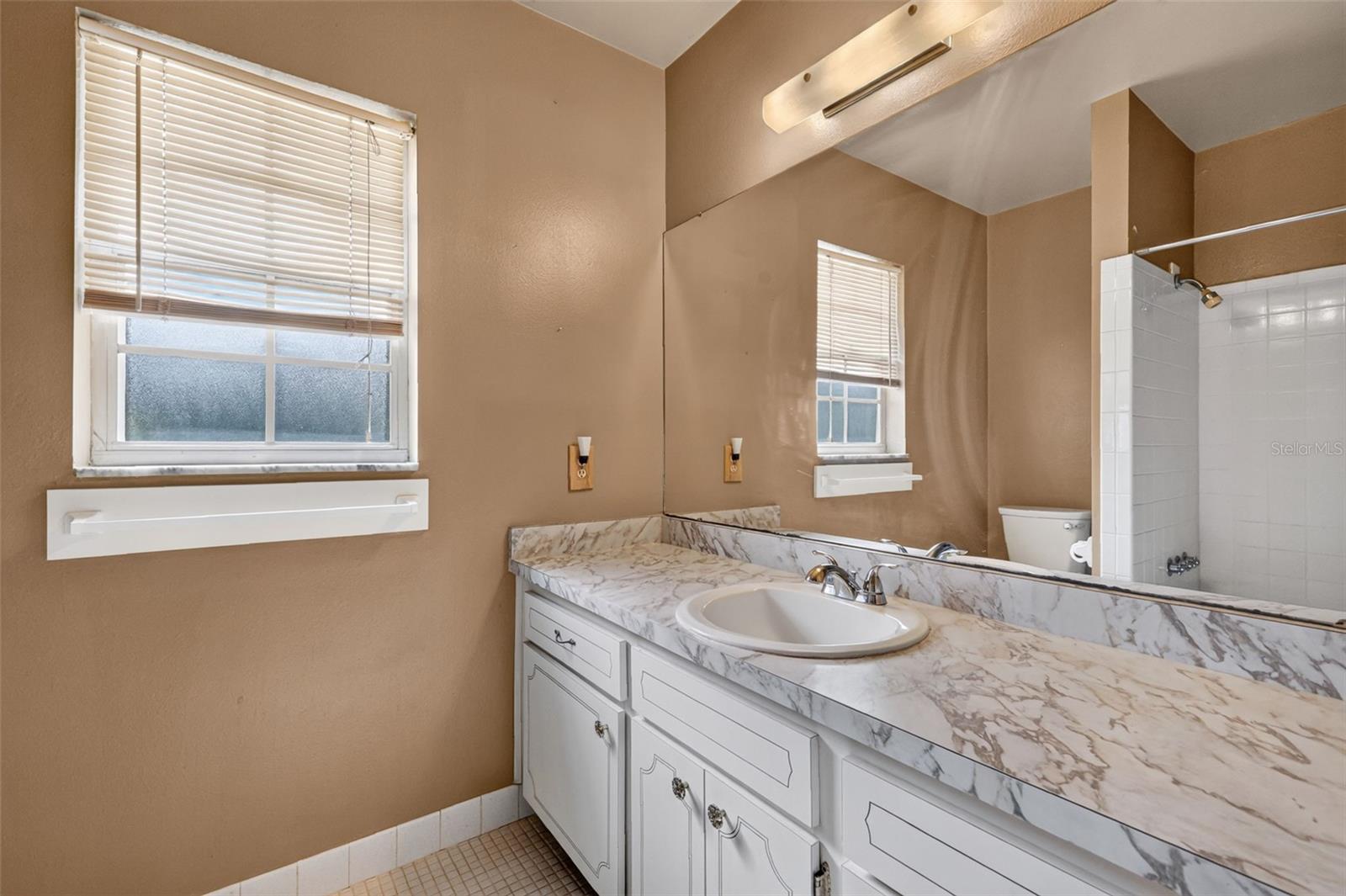 8050 Spring Dr Property Photo 23