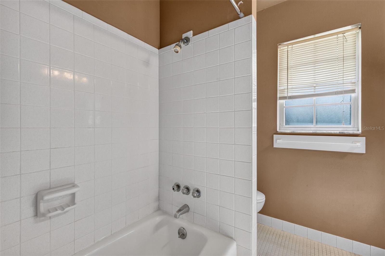 8050 Spring Dr Property Photo 24
