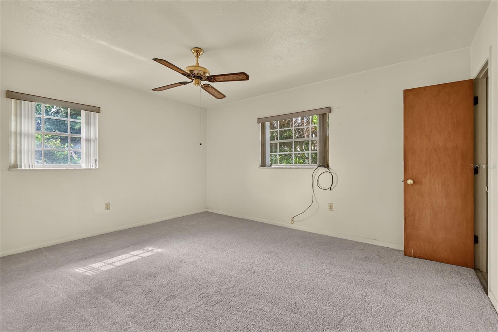 8050 Spring Dr Property Photo 25