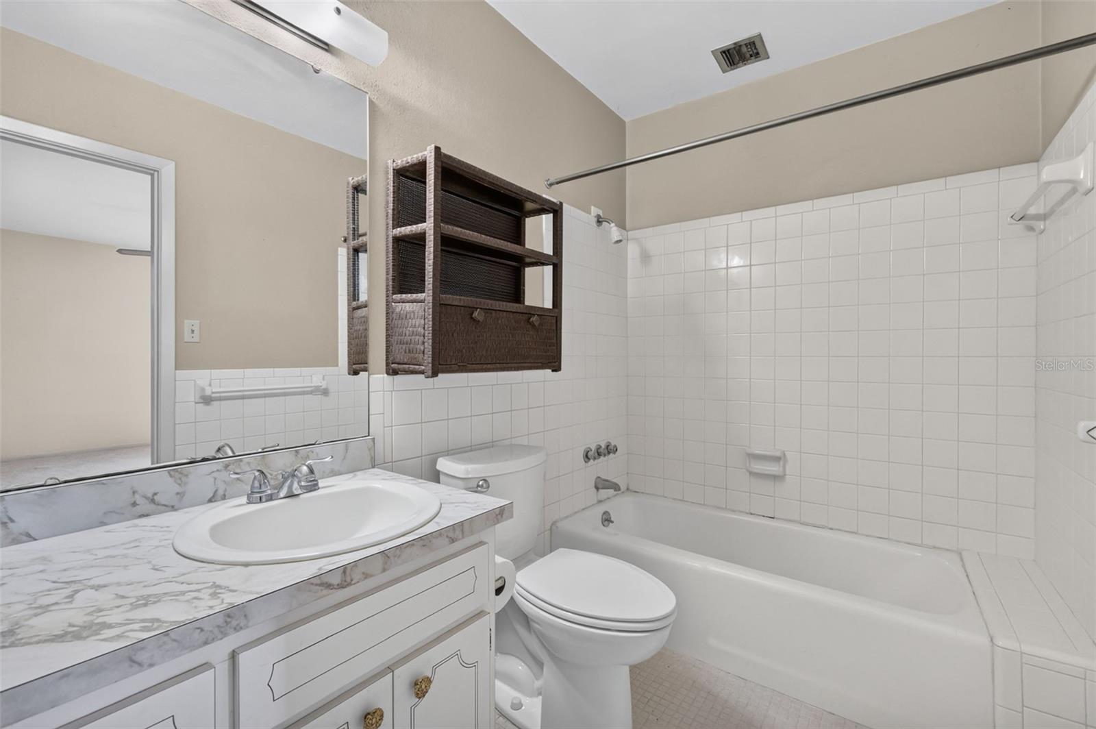 8050 Spring Dr Property Photo 27