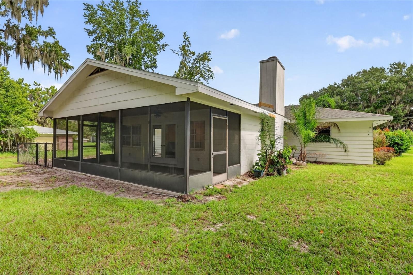 8050 Spring Dr Property Photo 33