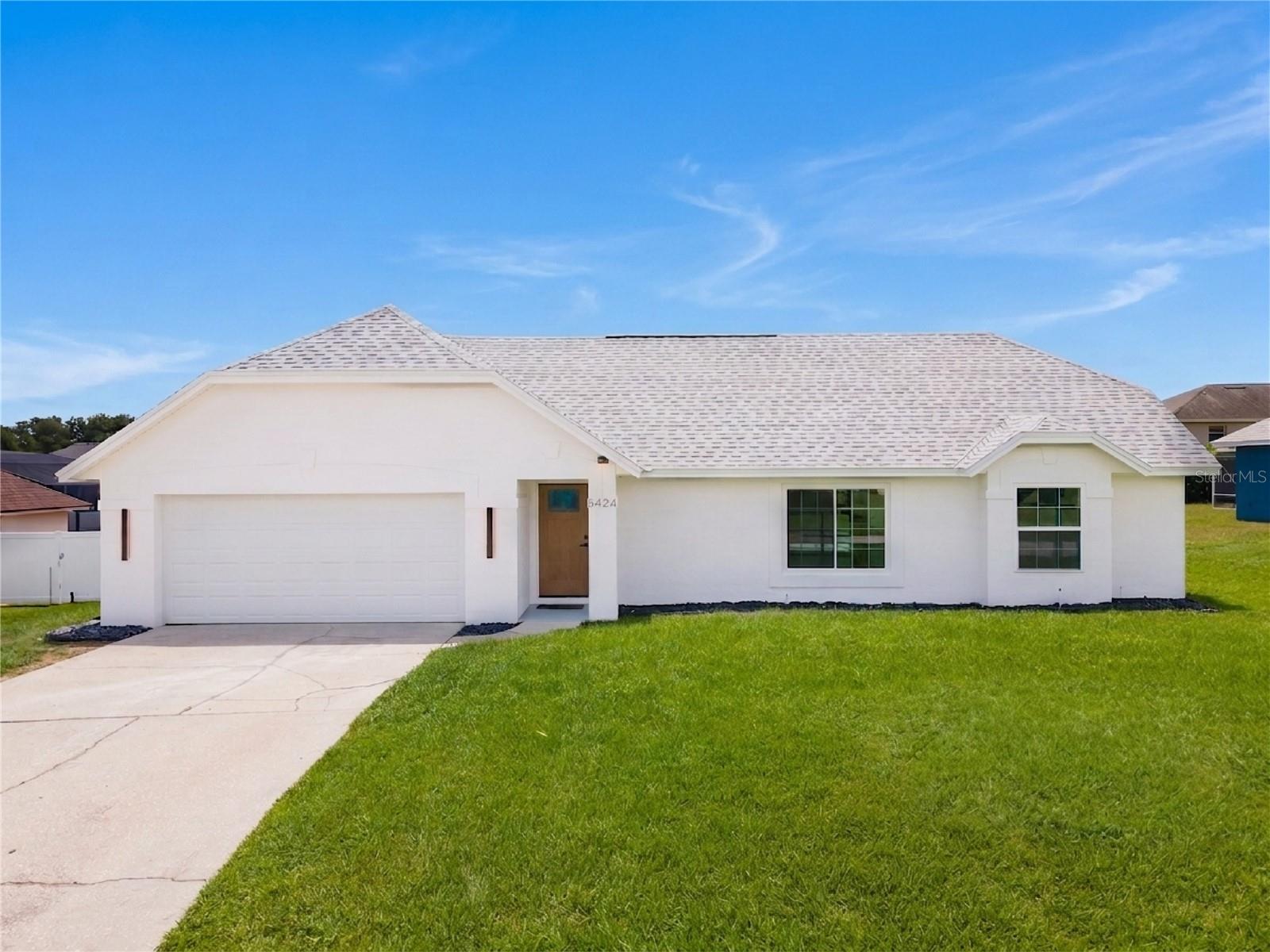 5424 LOMA VISTA DR E Property Photo 1