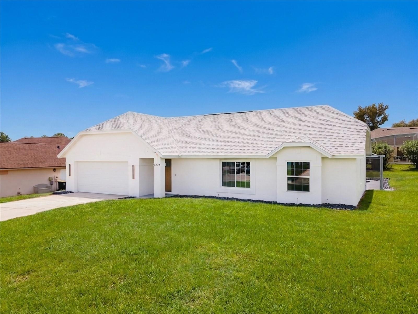 5424 Loma Vista Dr E Property Photo 2