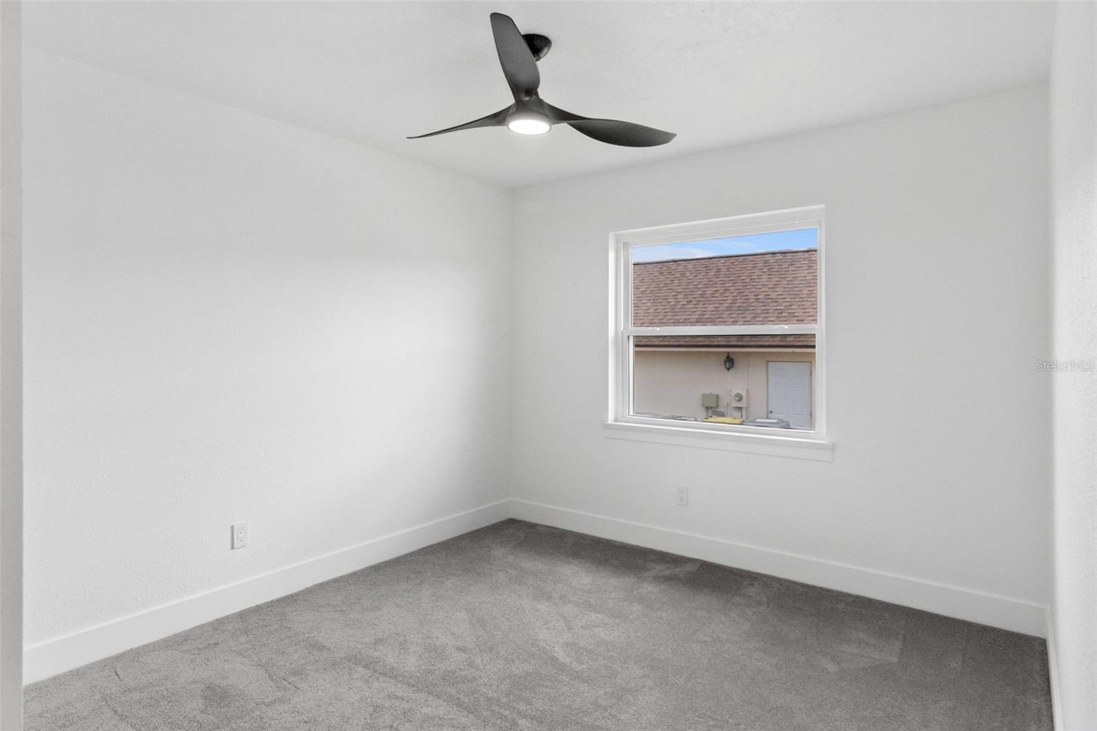 5424 Loma Vista Dr E Property Photo 37