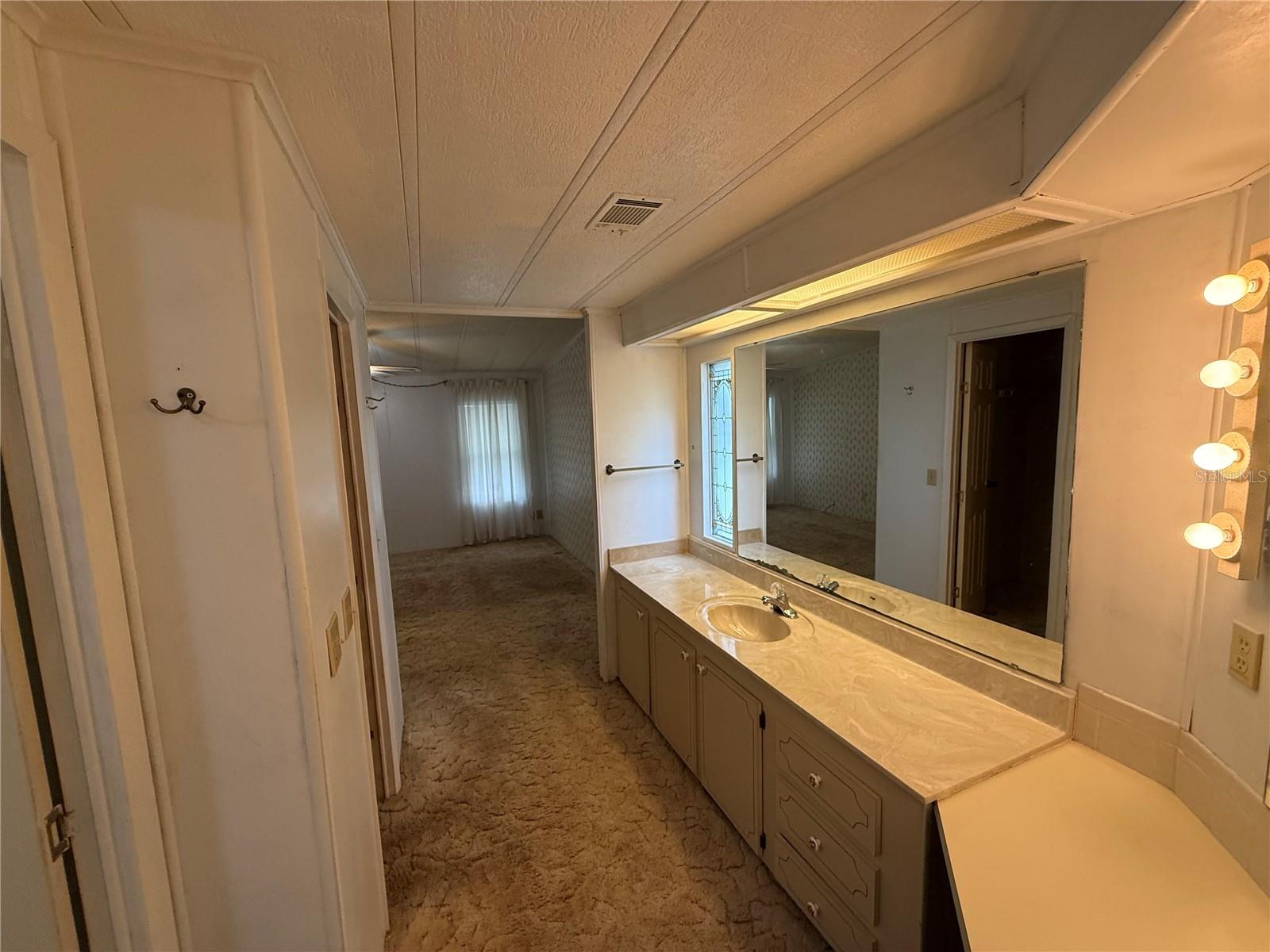 G5116859 Property Photo 19