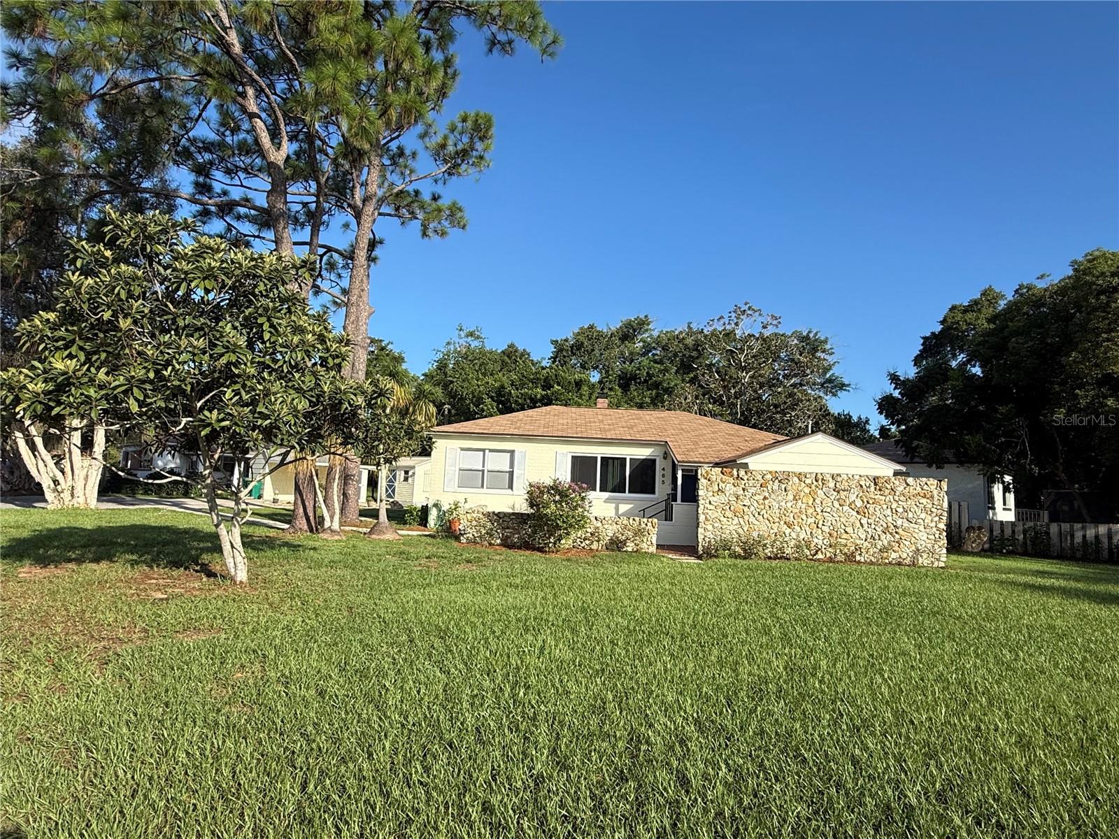 465 BRIARCLIFF AVE Property Photo 1