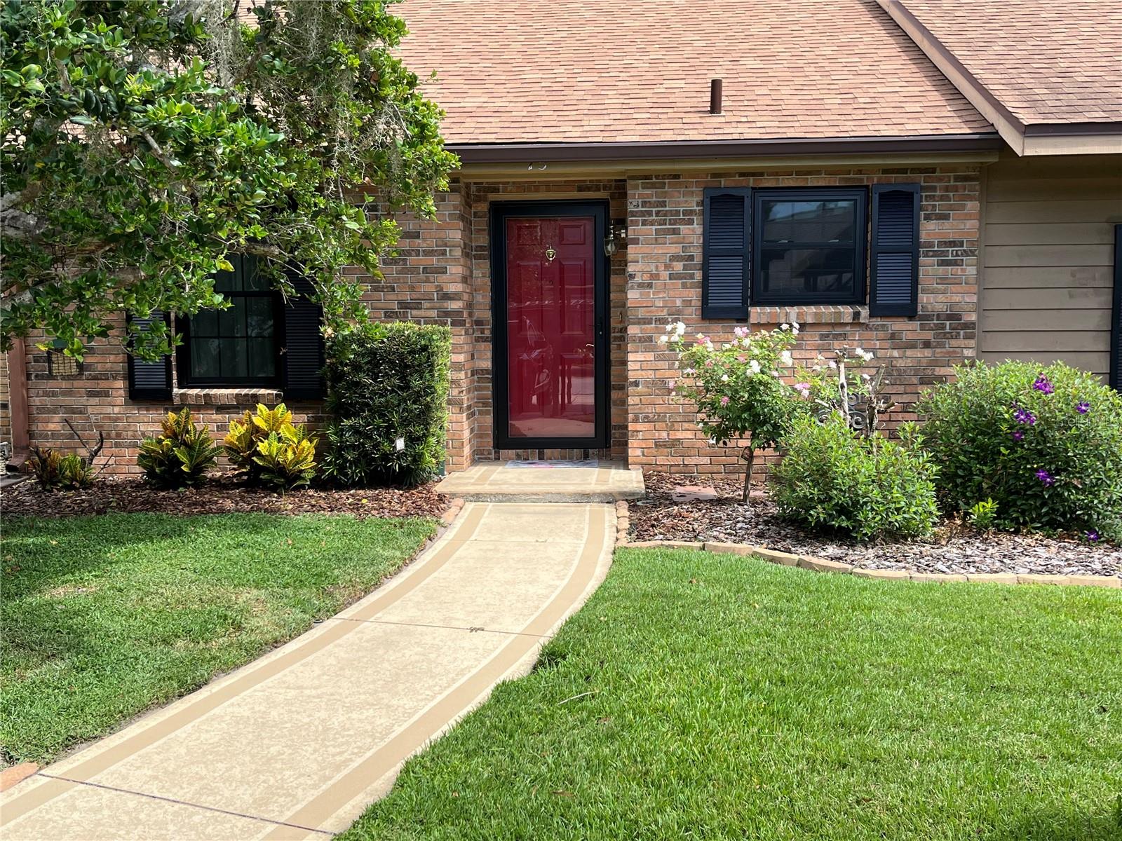 15 Cove Ln Property Photo 1