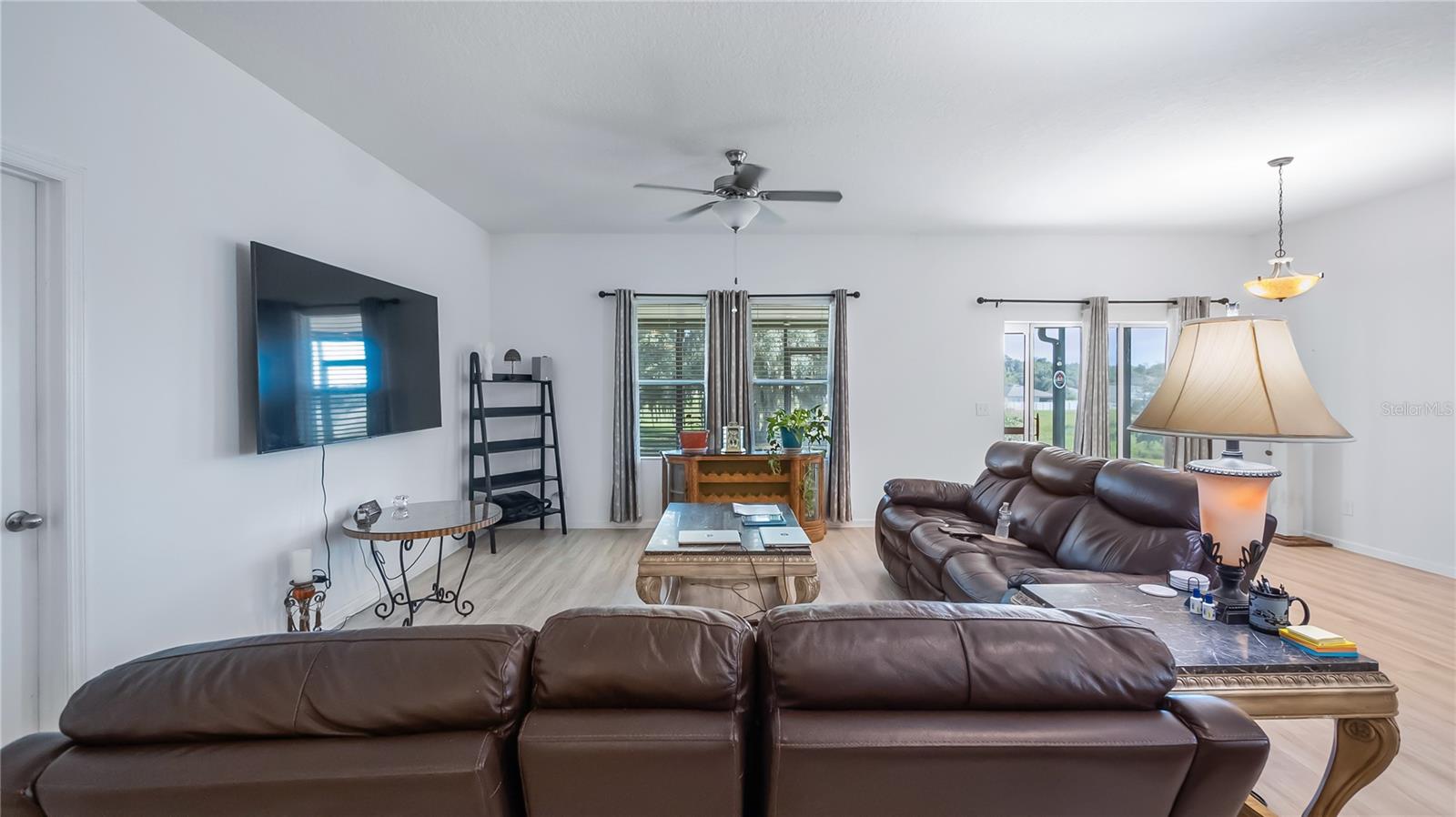 15409 Ivory Gull Ln Property Photo 4