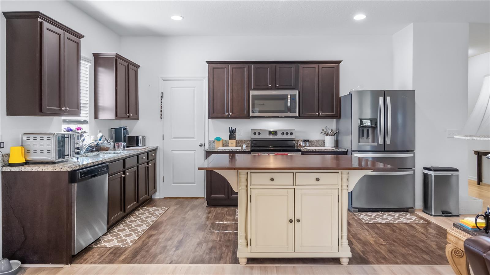 15409 Ivory Gull Ln Property Photo 8