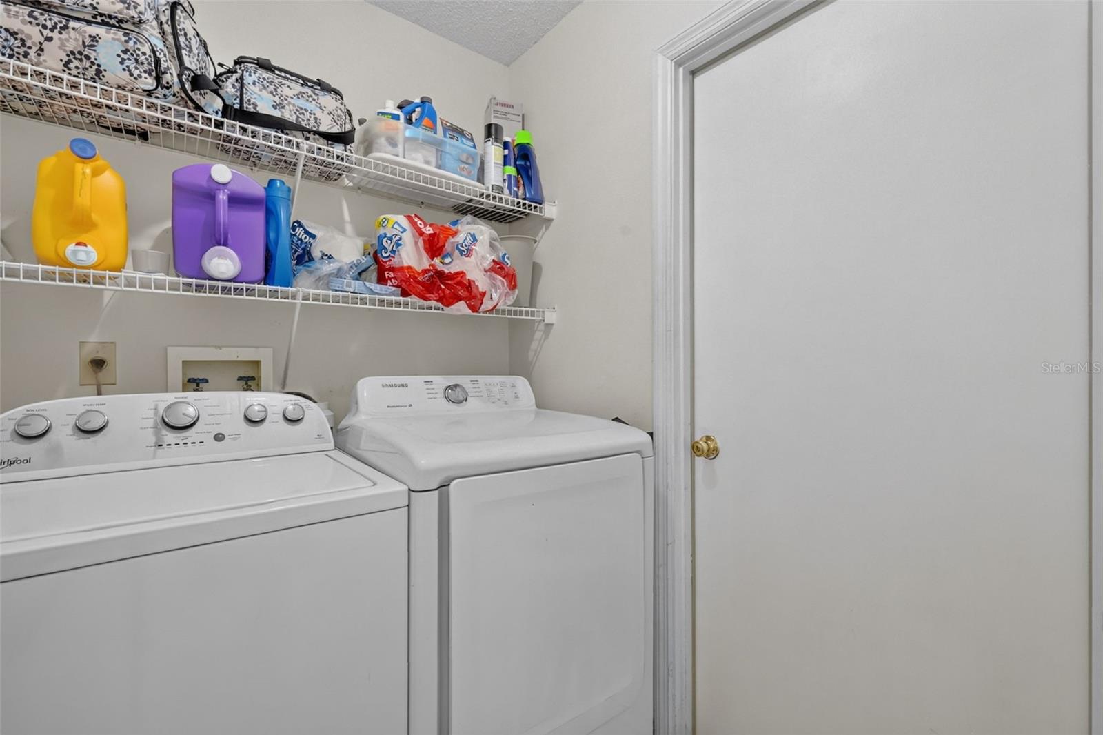 39627 Greenbrier St Property Photo 14