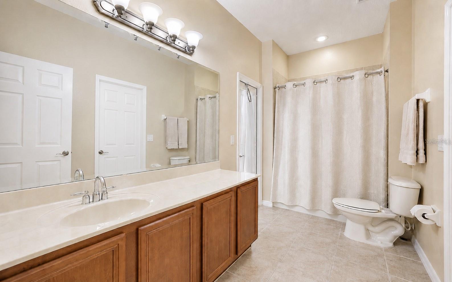 105 E Blue Water Edge Dr Property Photo 17