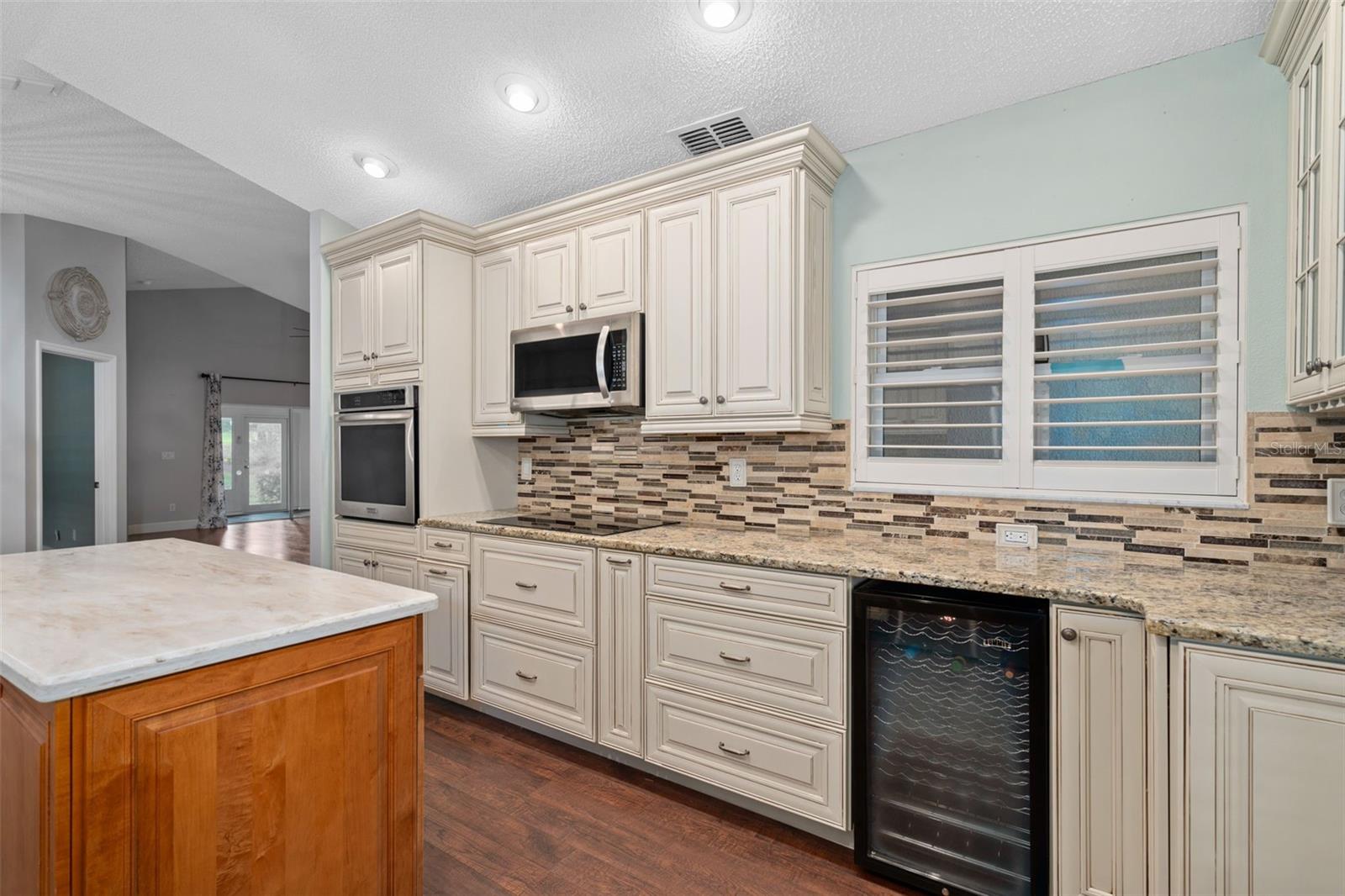 3821 Avon Ct Property Photo 7