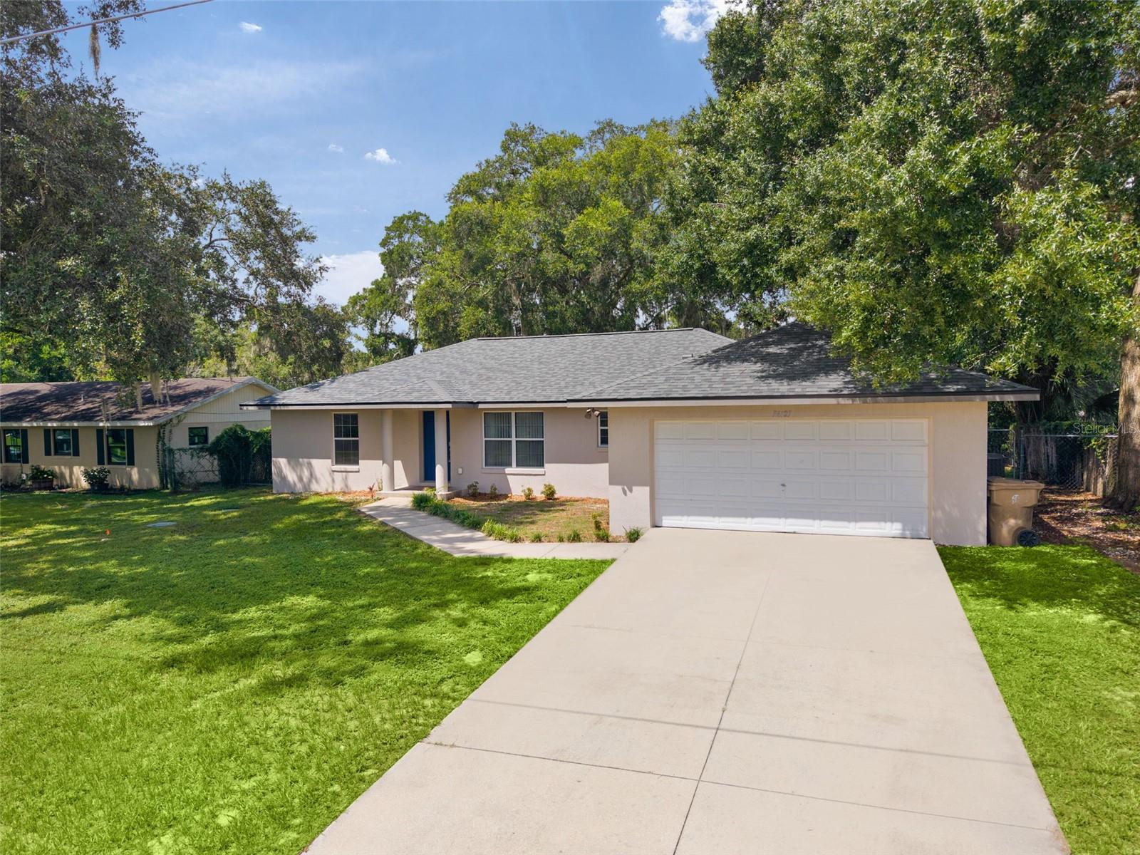 36127 Pine Tree St Property Photo 3