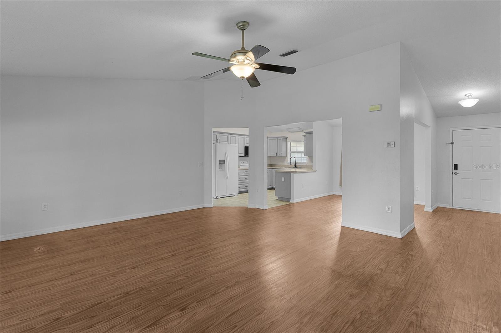 36127 Pine Tree St Property Photo 9