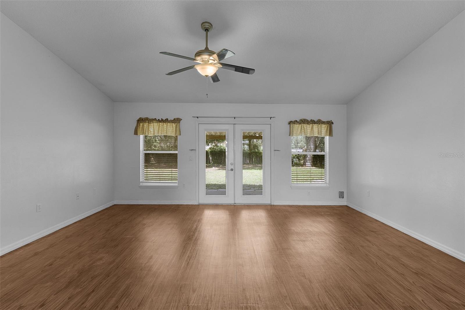 36127 Pine Tree St Property Photo 11