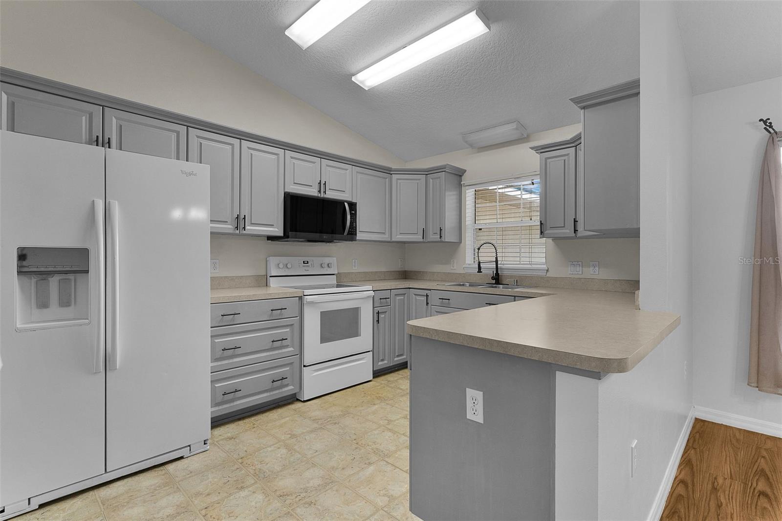 36127 Pine Tree St Property Photo 14